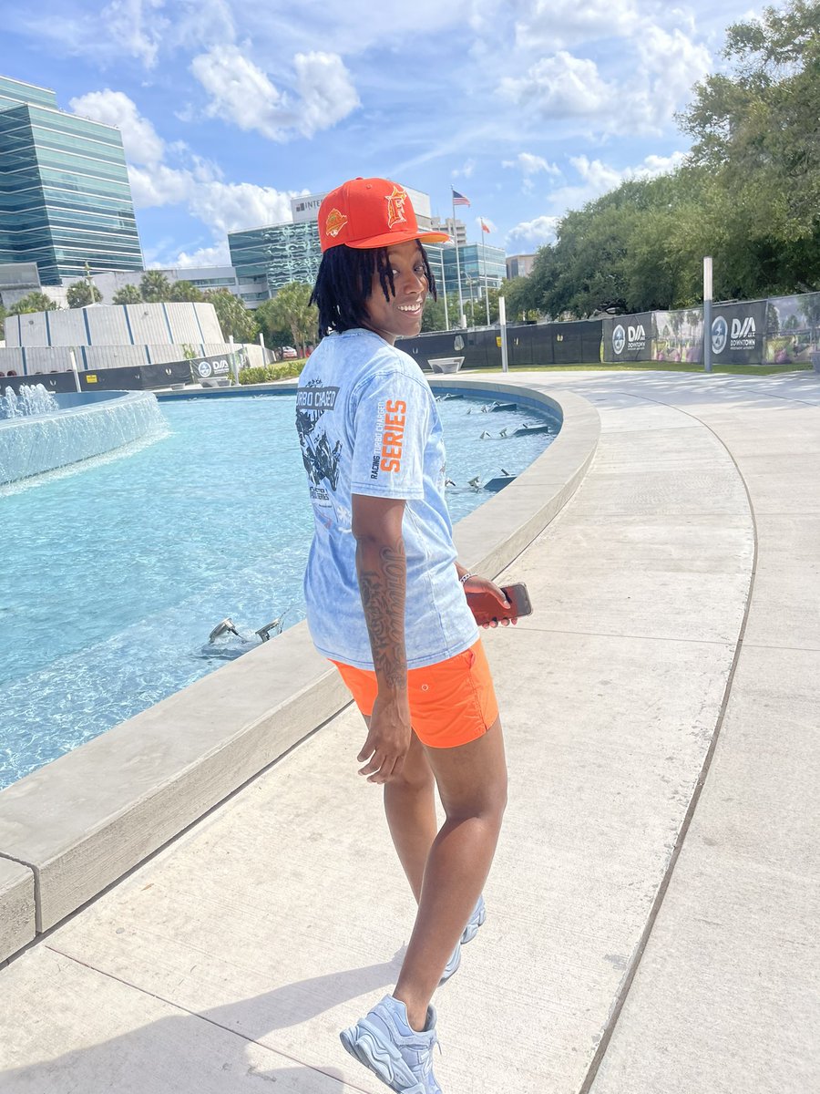 TheOnlyRespect's tweet photo. It’s Officially Summer Time ☀️🌸 STUDS WE ARE OUTSIDE 😎🌈 #HappyPrideMonth https://t.co/FoC2rSm59n