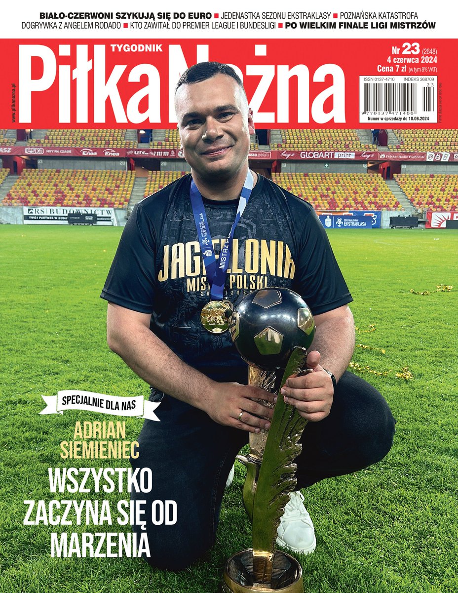 Piłka Nożna (@pilkanozna_pl) on Twitter photo 🚨 Nowa „Piłka Nożna" 🚨
W sprzedaży od wtorku. Ze szkoleniowcem mistrza Polski <a href="/Jagiellonia1920/">Jagiellonia Białystok</a> na okładce 🏆 🚨 Nowa „Piłka Nożna" 🚨
W sprzedaży od wtorku. Ze szkoleniowcem mistrza Polski <a href="/Jagiellonia1920/">Jagiellonia Białystok</a> na okładce 🏆