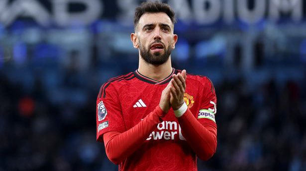 mmarcelandreas's tweet photo. 🚨 Bayern have started talks with Bruno Fernandes agent over a transfer.

➡️ Miguel Pinho is in talks with Bayern.
➡️ Barcelona have also shown interest.

#fcbayern [@ojogo] https://t.co/tu5E0zKpx1