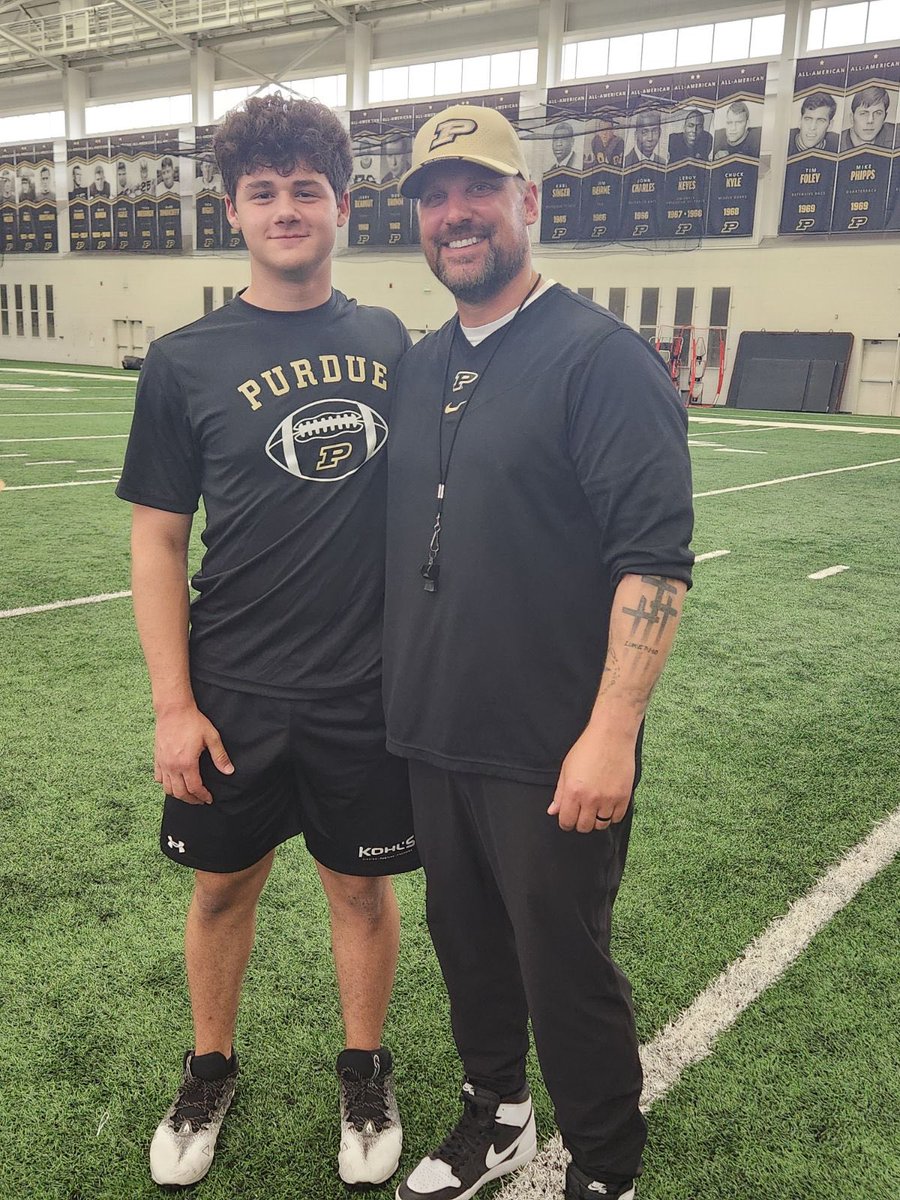 JohnMaccarella's tweet image. Had an amazing time @BoilerFootball yesterday. Thanks @CoachPetrilli and @_NickLevy for a great camp. Loved the energy! #BoilerUp #RideWithCoachP