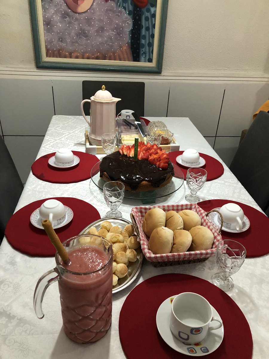 medsofss's tweet image. bom dia study! comeriam o meu café da manhã?