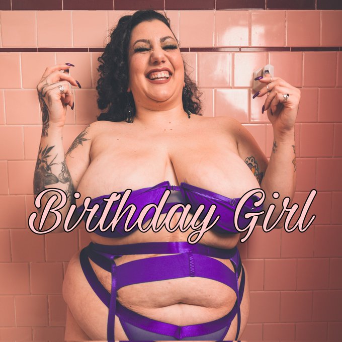 $griminator  #bbw #birthday https://t.co/9Ct6ISo7ur<a href="/tag/bbw"class="tags">#bbw</a><a href="/tag/birthday"class="tags">#birthday</a>