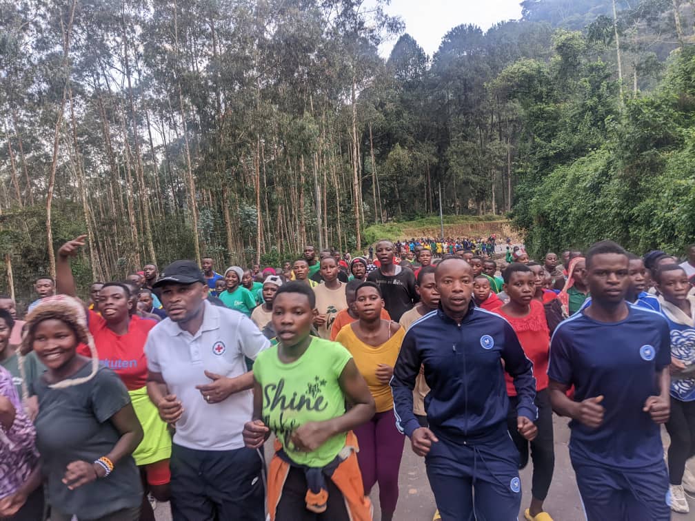bweyeyesector's tweet photo. SIPORO NI UBUZIMA.Uyu munsi ku bufatanye na@Inama y'Igihugu y'Abagore twakoze siporo iryoshye cyane.Dukomeze dukore siporo turwanye indwara zitandura.
@Bweyeye ubwitabire bwari bushimishije cyane.
@RwandaWest 
@RusiziDistrict 
@DrKibiriga https://t.co/a6F91j7z0e