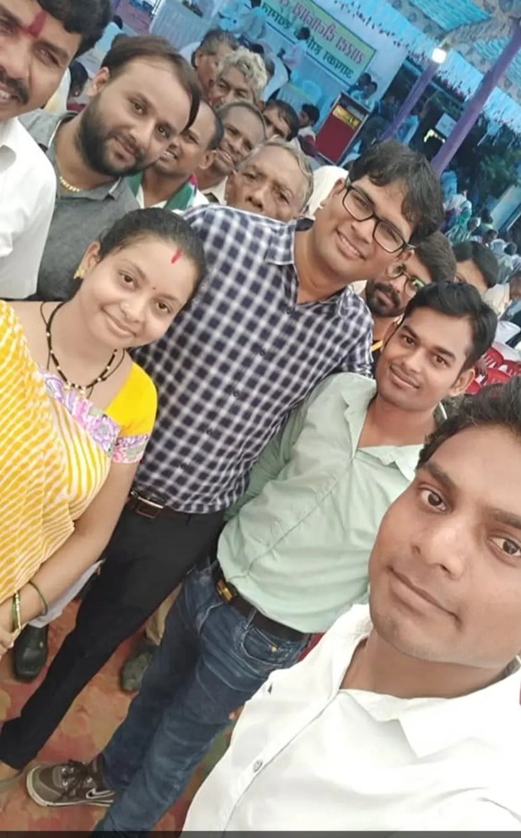 PatelNutan51448's tweet photo. @OPChoudhary_Ind #विद्यामितान_राज्य_अतिथि_शिक्षक_संघ_परिवार की ओर से 
@OPChoudhary_Ind
 भईया को जन्मोत्सव की हार्दिक शुभकामनाएं...आपके जन्मोत्सव के इस शुभ अवसर हम #विद्यामितान_अतिथि_शिक्षक एक आशा करते है आप हमारा भविष्य प्रकाशमय कर हमे संविलियन का सौगात अवश्य प्रदान कीजियेगा।आपका आभार रहेगा सर 🙏🏻 https://t.co/buAsqECcBF
