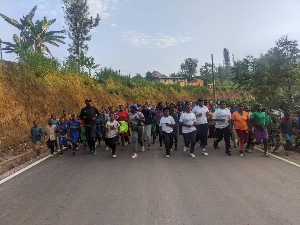bweyeyesector's tweet photo. SIPORO NI UBUZIMA.Uyu munsi ku bufatanye na@Inama y'Igihugu y'Abagore twakoze siporo iryoshye cyane.Dukomeze dukore siporo turwanye indwara zitandura.
@Bweyeye ubwitabire bwari bushimishije cyane.
@RwandaWest 
@RusiziDistrict 
@DrKibiriga https://t.co/a6F91j7z0e