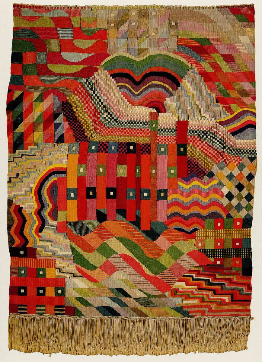 womensart1's tweet photo. Bauhaus textile artist Gunta Stölzl, Wall hanging, Slit Tapestry Red/Green, 1927 #WomensArt https://t.co/2FlMRiAC6S