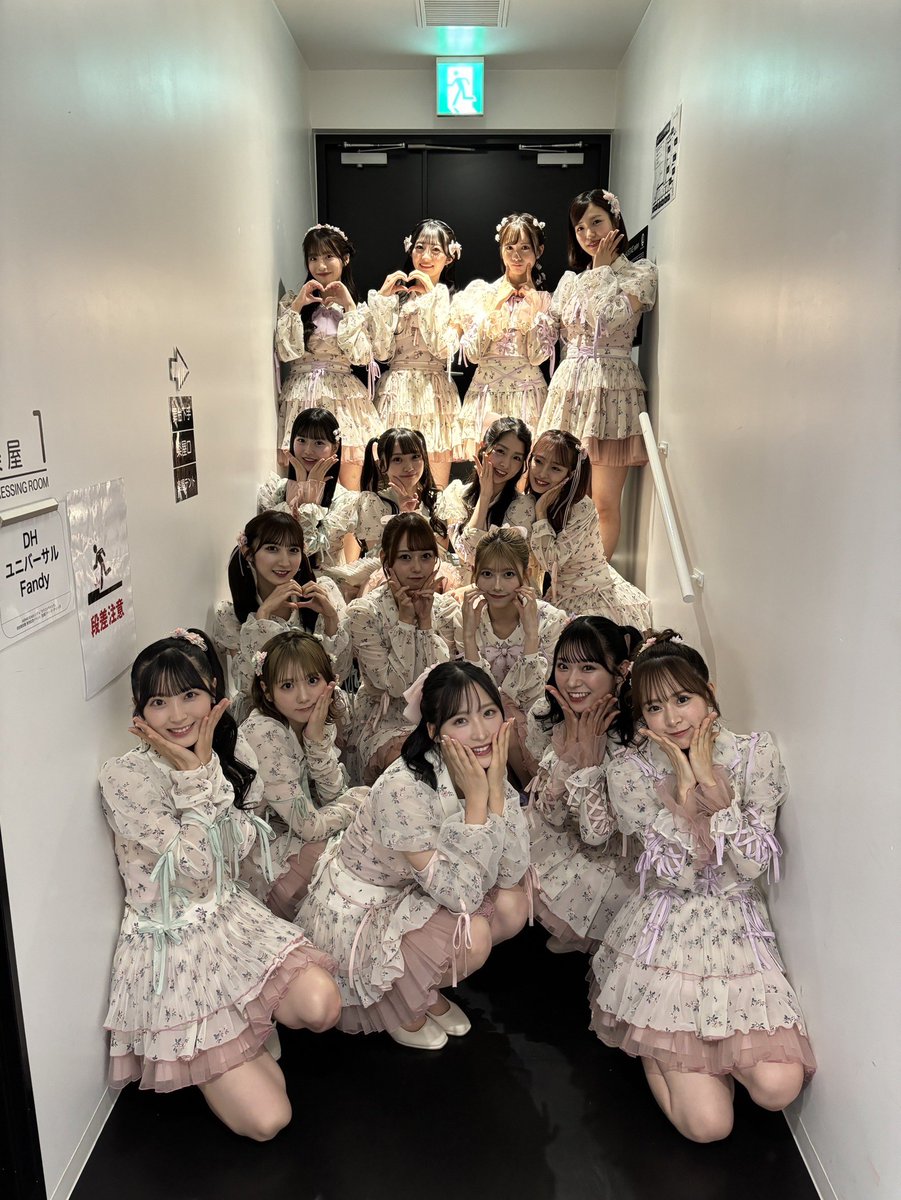 48manaka_16's tweet photo. ファンミーティングin仙台！
ありがたぐちでしたー✨
これにて #カラコンウインク の活動終わりましたー🤟🏻🤍

最後の最後まで楽しく終えることができて
本当に良かったです！
会いに来てくれた皆さん！
ありがたぐち☺️ https://t.co/nbcNdms2yA