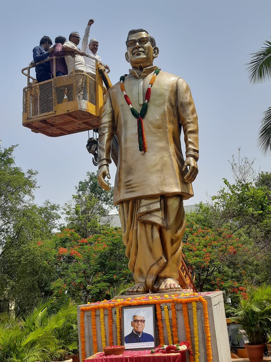 ABRAPOLU's tweet photo. #Telangana given by #SoniaGandhi ji @ABRAPOLU alerts danger of #UT over #Hyderabad;
Danger of Deprival of legitimate Empowerment to Weaker &amp; urges @TelanganaCMO to ensure 
42% #BC_Reservations in 
#LocalBodies as per Manifesto 
https://t.co/M6M9OwyGH6

https://t.co/0BOubrOvGB https://t.co/yfHTWK4mrA