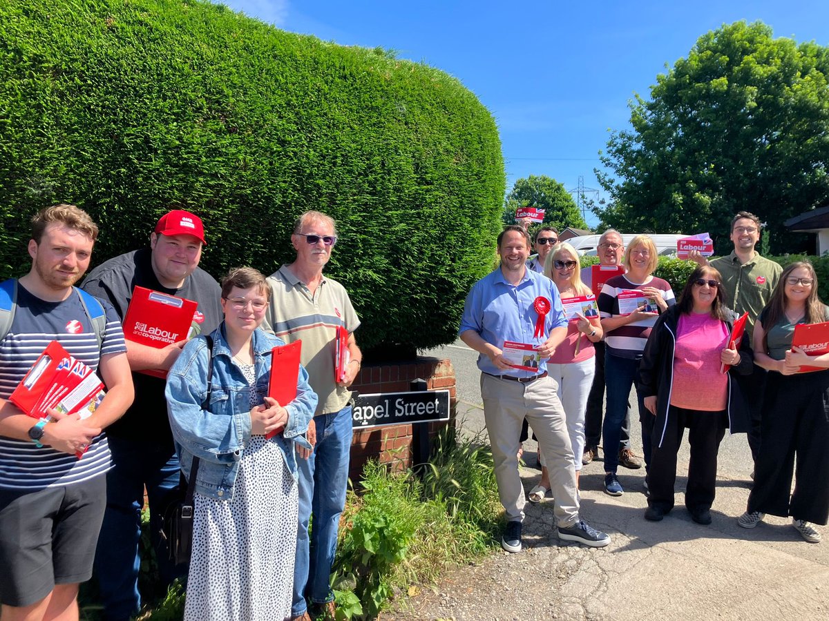 simonlightwood's tweet photo. Summer has finally arrived! Gorgeous weather in Stanley this morning speaking to voters. ☀️ 

Thank you to the very kind lady who gave me a beautiful red rose from her garden to wish us luck. 🌹 https://t.co/hAq1T3RkCQ