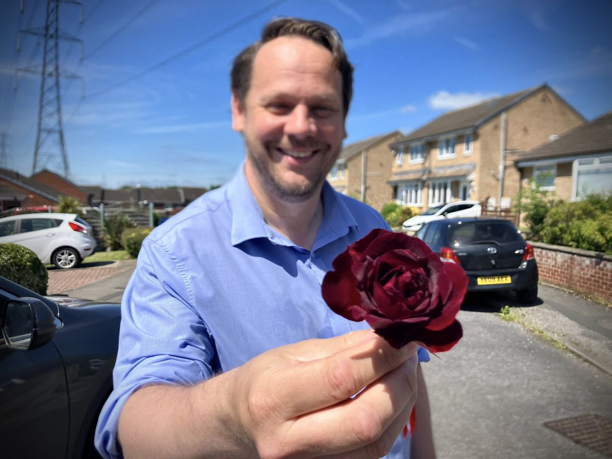 simonlightwood's tweet photo. Summer has finally arrived! Gorgeous weather in Stanley this morning speaking to voters. ☀️ 

Thank you to the very kind lady who gave me a beautiful red rose from her garden to wish us luck. 🌹 https://t.co/hAq1T3RkCQ