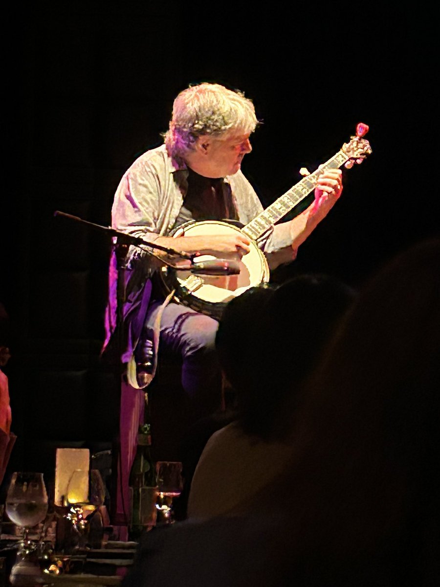 NkgYur's tweet photo. @belafleckbanjo @BlueNoteTokyo Abigail &amp; Bela, thank you for the fun time today.
#Abigail #Bela #banjo https://t.co/AEH4TYJetJ
