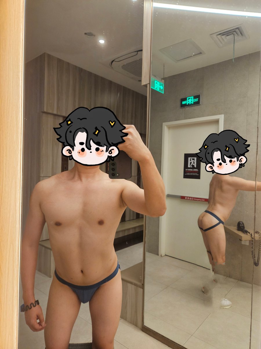 健身房人太少了＃天体＃裸露＃健身房