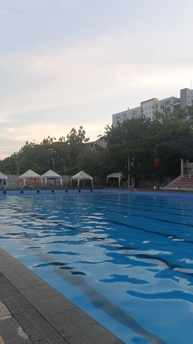 CyberseDiver's tweet photo. Btw, mungkin di sini pingin blajar/les renang di Surabaya, DM me. Hanya menerima remaja/dewasa. Level basic dan intermediate. https://t.co/BluNVmNWGi