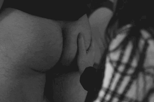 bi kadın tarafından ellenmek değişik hisler ve arzular...