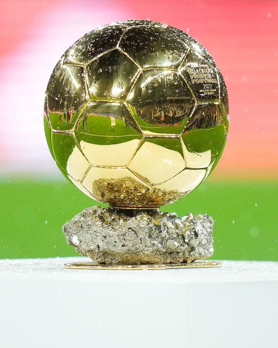 theMadridZone's tweet photo. Who will win the Ballon d'Or this year? ✨ https://t.co/oeTbabKwBo