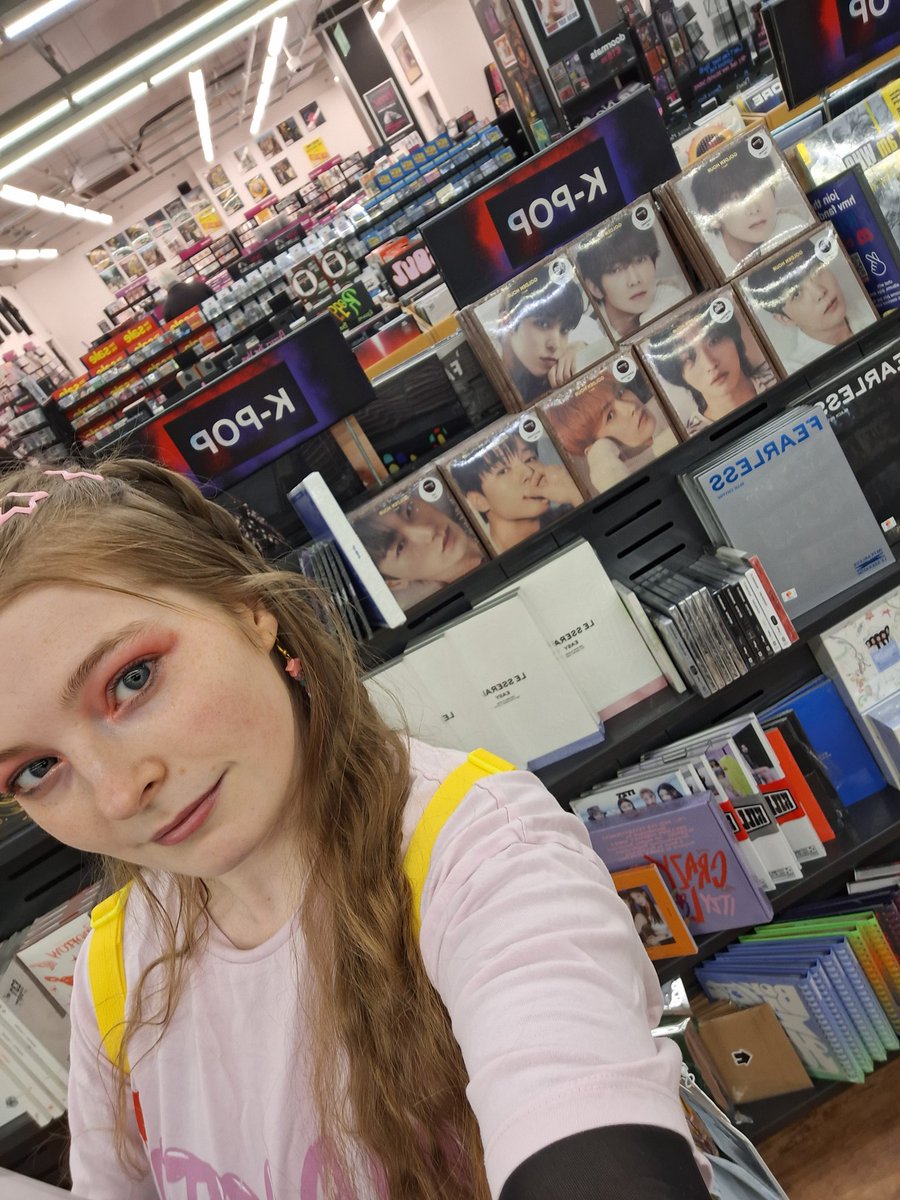 ma_petite_chose's tweet image. You KNOW I had to go to HMV to pick up some copies of the new Ateez album 🌟🩷 ty to @hello82official @hello82EUROPE for hosting the events, GA, and for the cutest pcs 😩😩 big ty to @hmvLeeds too for joining in on the Ateez love  🫶

📍Leeds, UK

#MyLocalHMV #hello82 #82giveaway