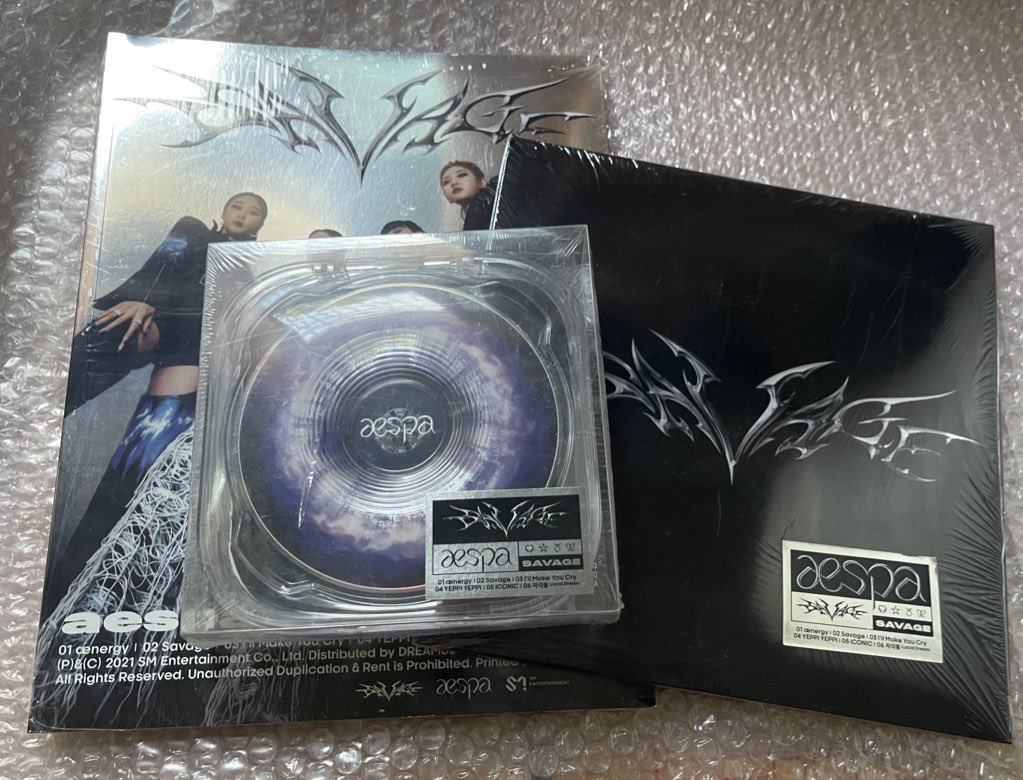 scopee_3's tweet photo. พร้อมส่ง อัลบั้ม AESPA Savage
〰️ unopened

♡ Photobook ฿300
♡ Digipack ฿280
♡ Case P.O.S ฿390
 
📮ems 50 (ถัดไป+15)
#ตลาดนัดaespa #ตลาดนัดเอสป้า https://t.co/uCAxF5JSHm