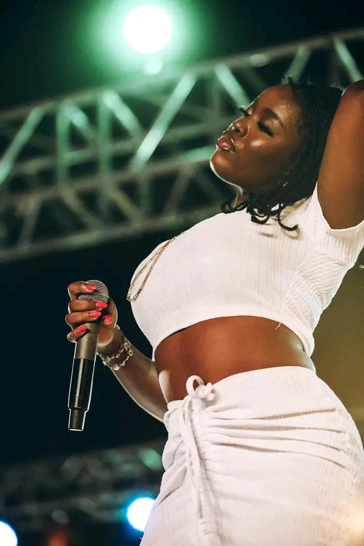 TEMAAone's tweet image. It's #Gyakie Again! 🌺
#SongBird
#BeautifulShot