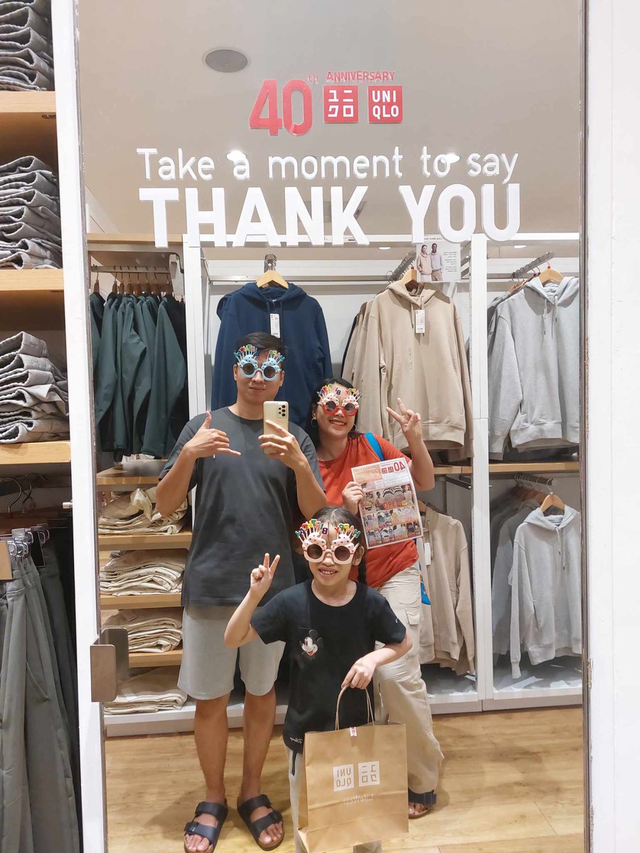 abbey_opon's tweet photo. Happy birthday to the man who can always bring me back to my senses. You’re my rock and for that I’m forever grateful!Thank you for being an amazing husband. Happy birthday!🎁🎉🎈🎂my love 😘
Happy 40th anniversary @UNIQLOPH
#UNIQLOTHANKYOUFESTIVAL https://t.co/YLO7i3XGUY