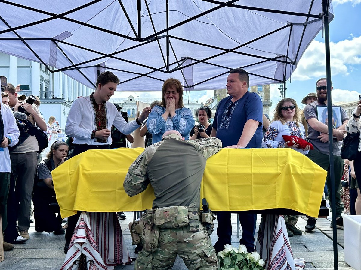 Kyiv says goodbye to Iryna “Cheka” Tsybukh, the well-known combat medic from the “Hospitallers” volunteer medical battalion, who was killed in action on Wednesday.

She was 25.