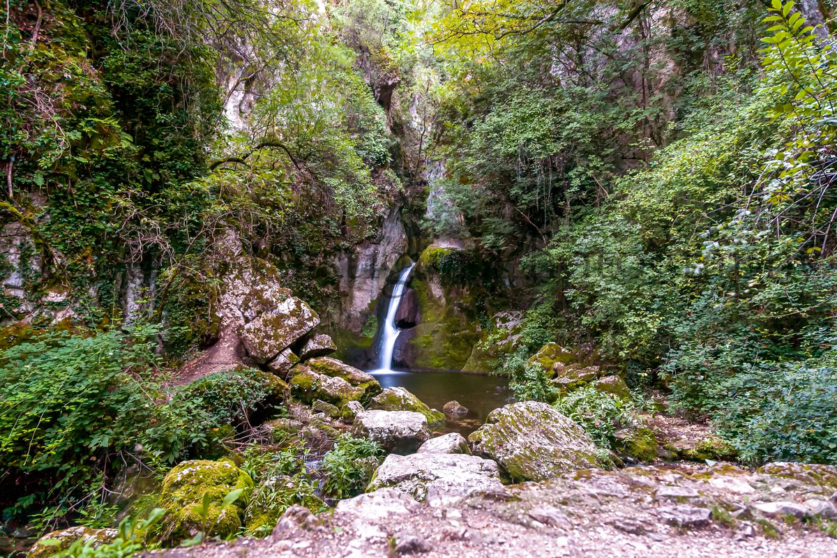 rocaphotography's tweet photo. Cascatella di Stiffe.
Abruzzo,Italy.
#stiffe #abruzzo #laquila #Italia #Italy #waterfall #waterfalls #photography #scenery #longexposure #TwitterNatureCommunity #italianphotography #nature #naturelandscape #photooftheday #picoftheday #robertocastigliaphotography https://t.co/jct3RZAXTf