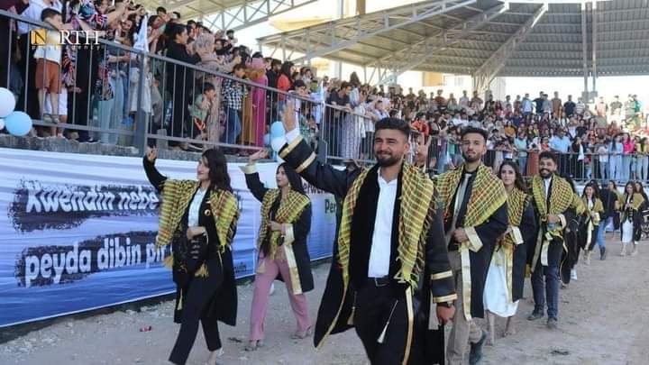 The University of Kobani graduated more than 250 male and female students from universities in northeastern Syria. This is a great achievement that is added to the achievements of the Autonomous Administration in terms of academics.