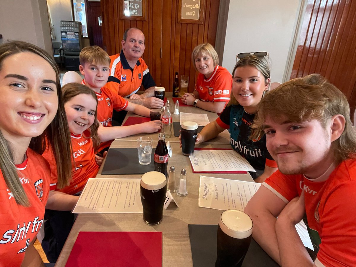 Armagh Supporters enjoying a few before their trip to Derry☀️