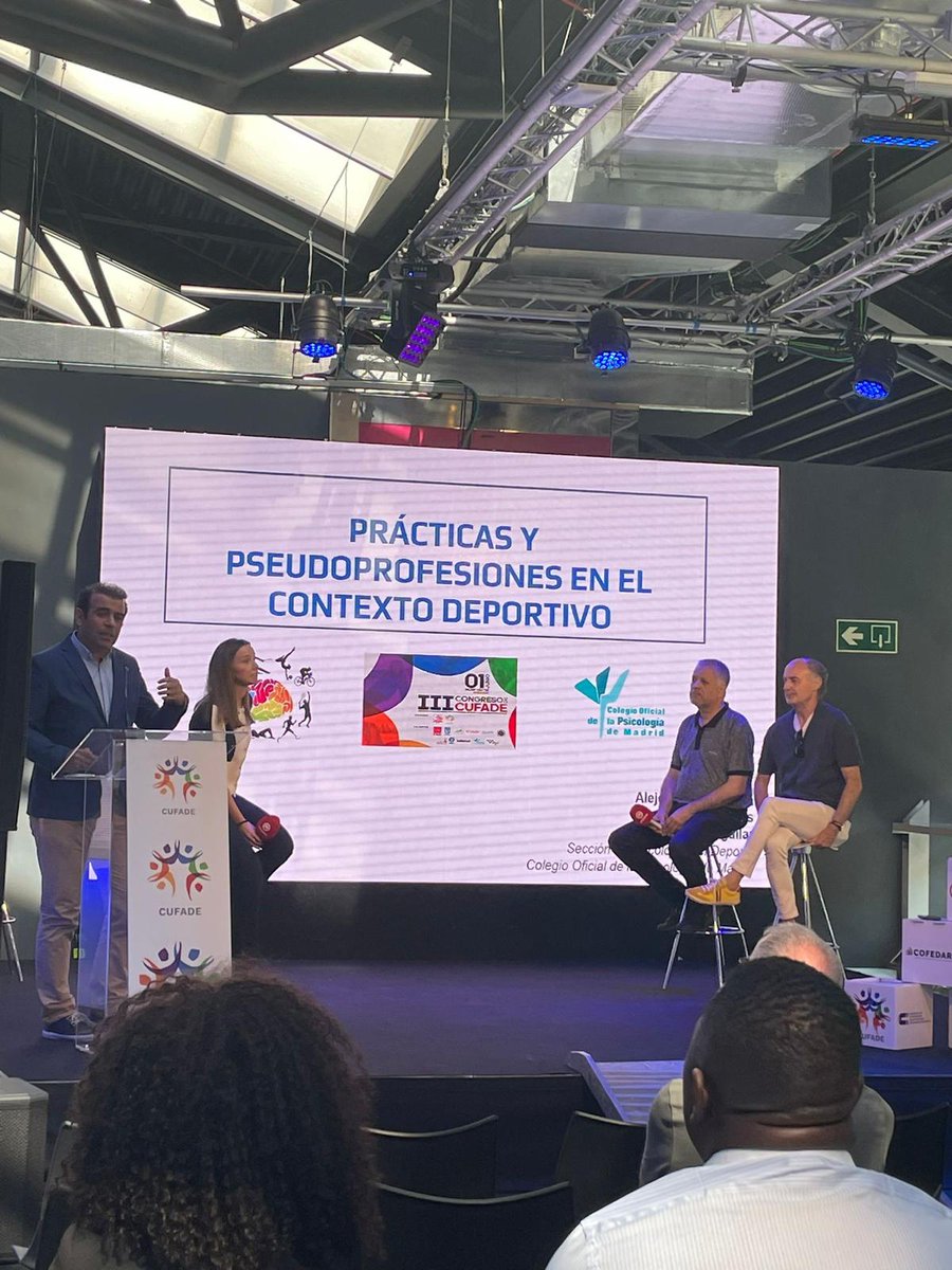 CopMadrid's tweet photo. 🗣️El Colegio ha coordinado la mesa "Prácticas y pseudoprofesiones en el contexto deportivo" donde participaron el Decano, @jaluengolatorre, @Alejo_GNaveira, coordinador de la Sección de Psicología del Deporte, Ana Cevallos y Manuel Aguilar (@NesenciaPro), Vocales de la Sección. https://t.co/8j62YAm2Ex