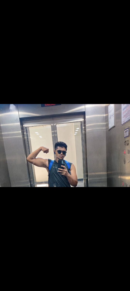 ParaswarPranav's tweet photo. Not to mention the injuries that my weight caused me for which I'm still paying (tore my ACL)

I had recovered from covid-19 and I went to donate some plasma, I was so fat that the doctors couldn't find a suitable vein because of how fat I was.
(2/n) https://t.co/Sttp7teEyw