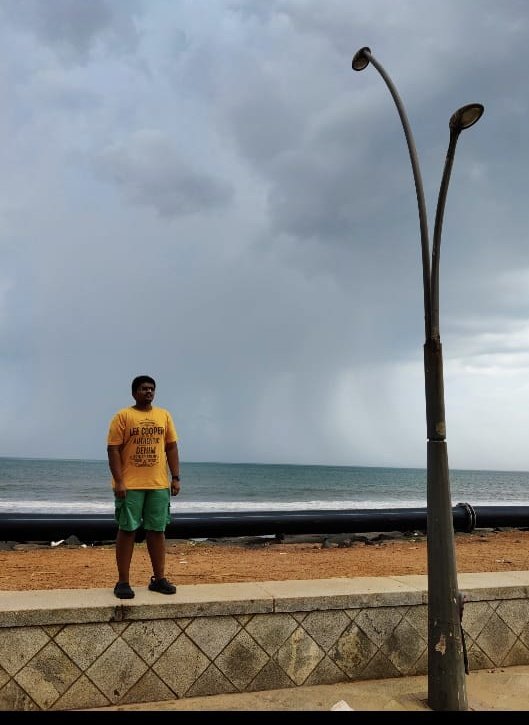 ParaswarPranav's tweet photo. It was a shattering feeling, I felt worthless.
I then decided that this was high time and something needs to be done and began my journey of weight loss.
I followed quantified nutrition and started strength training it took me 2 long years but I ended up losing around 40 kg (3/n) https://t.co/qcaeVaibme