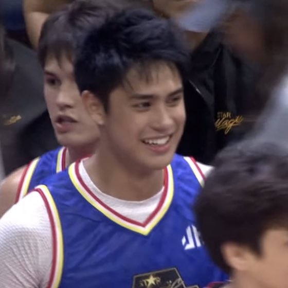 TAENA NIYO DONBELLE ANG LANDI LANDI NIYO

GAME ON DONNY

#BringItOnDONBELLE | #DonBelle
#DONNYOurBestPlayer | #DonnyPangilinan