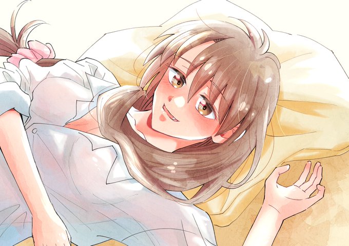 Jさん@jamira3951 にSkebで
エタメロのティナちゃんを描いて頂きました🥳⭐️
主人公さんと添い寝するティナちゃんです🥰
彼に手を握ってもらって幸せそう～♪
お顔もシャツ一枚の姿も最高にかわいいです😚💗
いっそこのまま…w(〃ノωノ〃)イヤン💞
今回も素晴らしい作品をありがとうございました!😉 