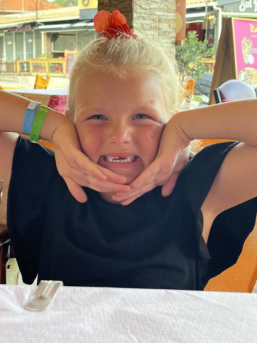 sprentice21's tweet image. Days birthday today. 8 already 🙈. Happy birthday mate. ❤️❤️👸