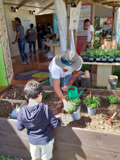 🚜🧑‍🌾🐏 Plus que quelques heures pour profiter du Salon des Agricultures de Provence, le plus grand marché provençal de France, qui se déroule jusqu’à 19h au domaine du Merle, du côté de Salon-de-Provence avec de nombreuses animations proposées ! 🐑🐄🍅🍓🍒