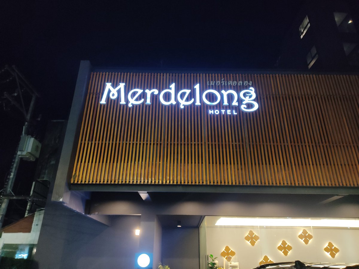 erchicho69's tweet photo. Zurmana (@aimaro6 ) esta noche duermo en el "Merdellón" o algo asi... https://t.co/4lZujnfHut