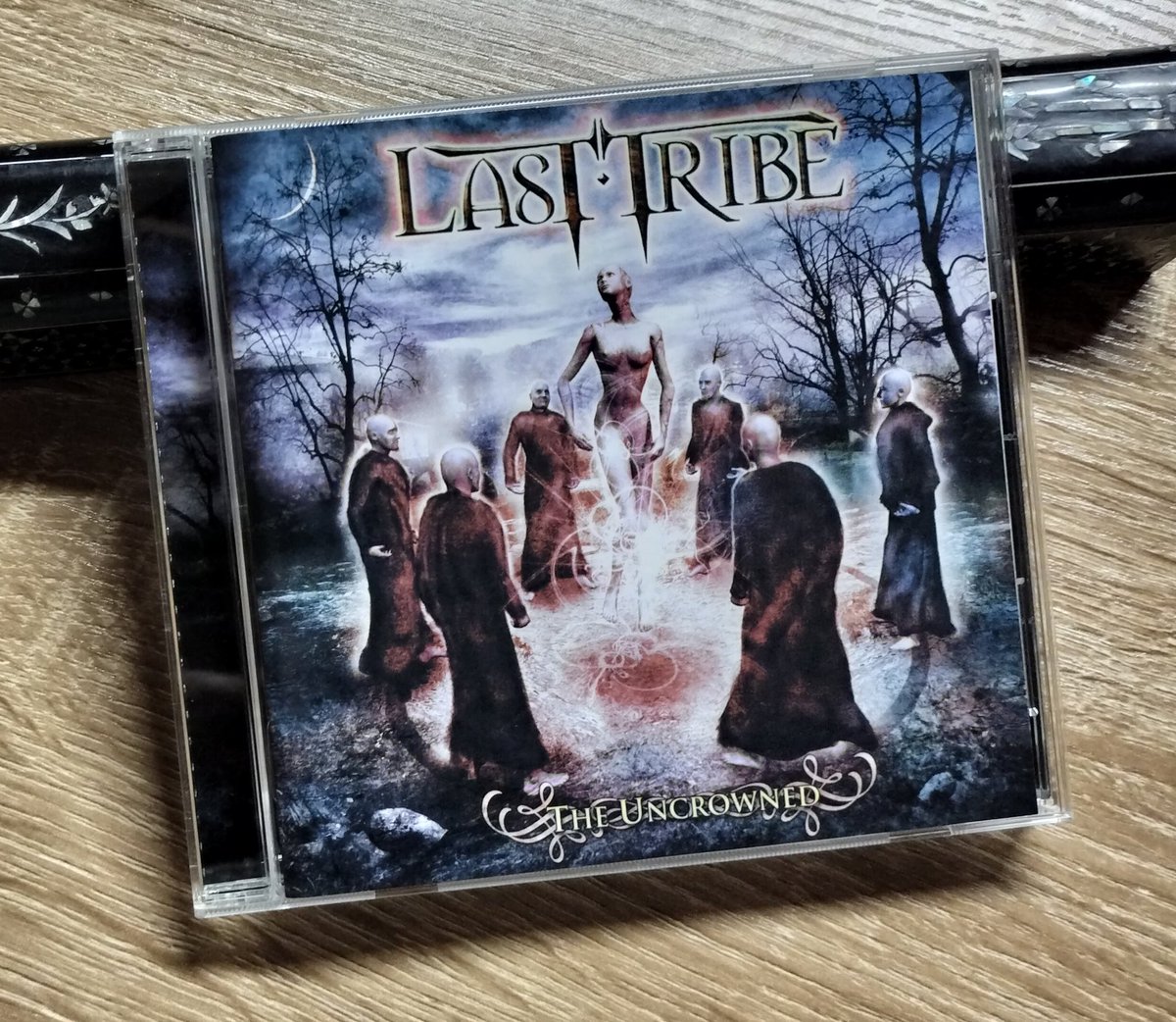 suiha_HM's tweet photo. #今夜の寝床のお供

LAST TRIBE 🇸🇪
The Uncrowned

2003年、キャッチーで聴き応えがある良盤💿
クオリティが高い正統派メロパワで、センス抜群です🖤

#LASTTRIBE https://t.co/ggtvepsMXG