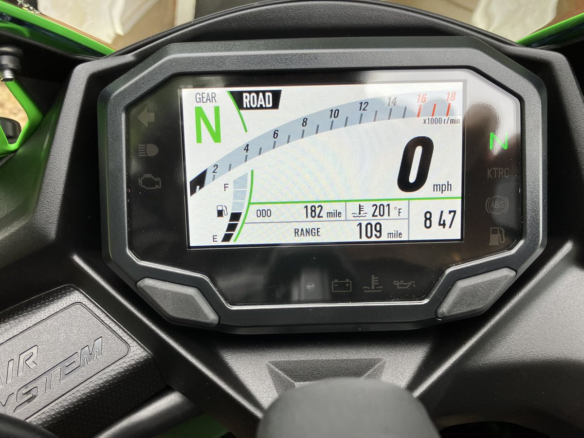 dcarlson_rrt's tweet photo. Even my new bike knows @blink182 is the best! https://t.co/P8lz6mGhx7