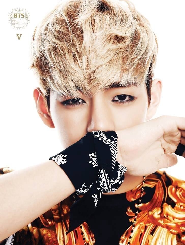 BTSVChartData's tweet photo. 11 years ago Today V aka Kim Taehyung was first revealed as a member of BTS.

#WE_PURPLE_V_FOREVER 
11 YEARS WITH TAEHYUNG https://t.co/jX50dAu5kc