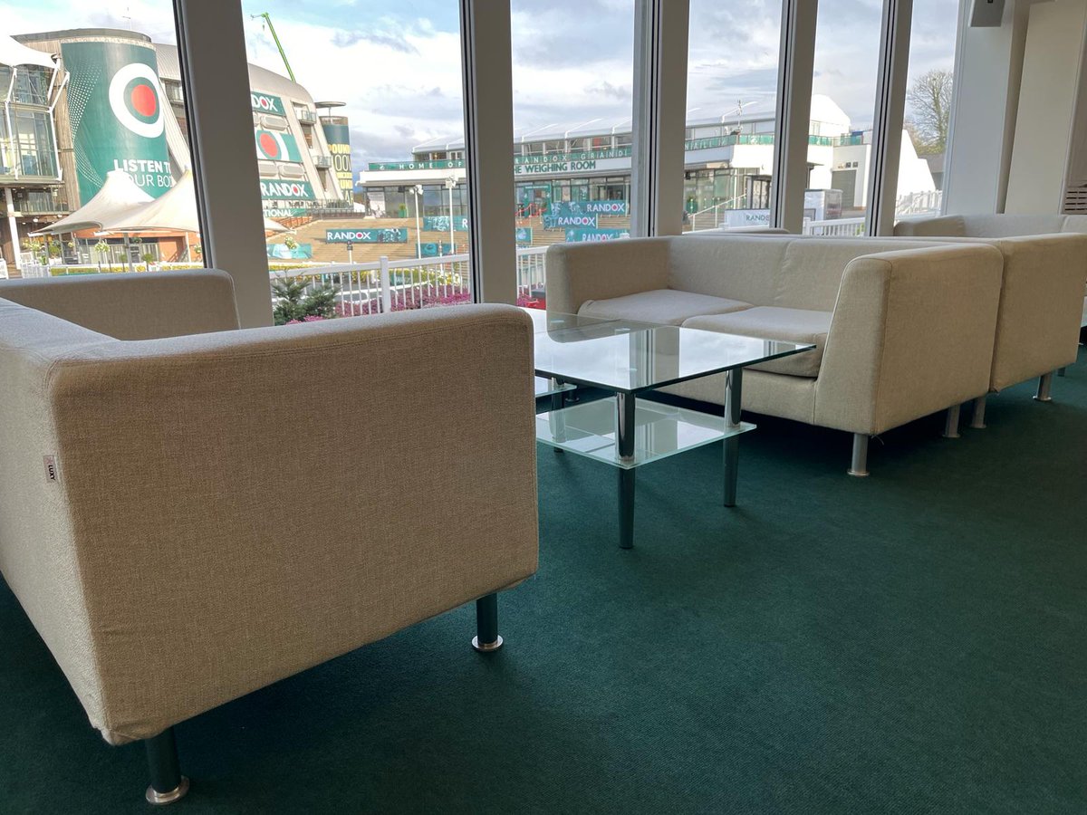 spaceworksuk's tweet image. Fabric Infiniti sofas combined with coffee tables offer a relaxing vibe!

#rental #spaceworks #events #uk