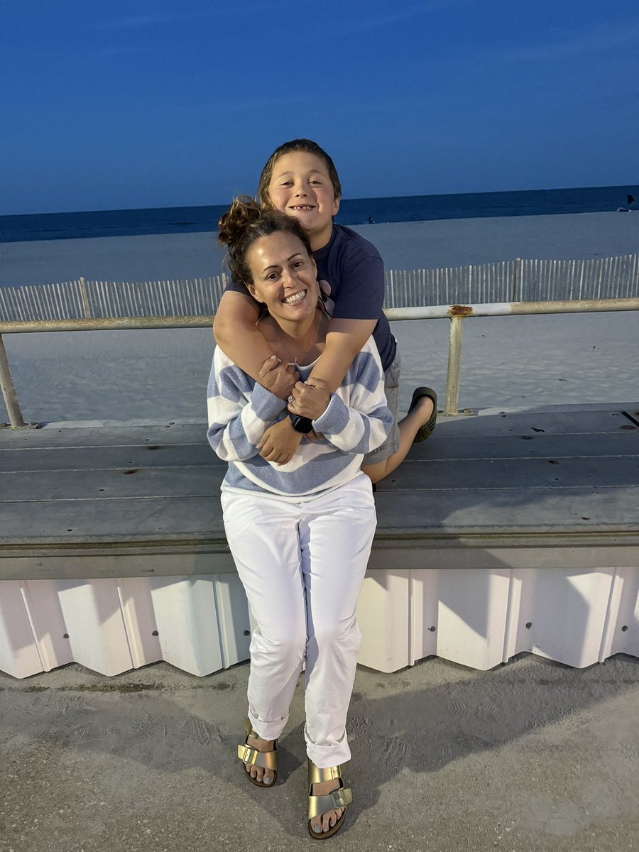 🌊🧑‍🧑‍🧒