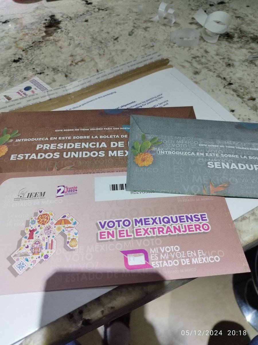#YoVotaréPorXóchitl.  Ya lo hice de hecho semanas atrás porque me toca ser #VotoExtranjero y la verdad es que aspiro a tener un país al cual poder regresar donde todos cabemos , donde no hay abrazos para delincuentes sino la Ley y donde la ley es la ley para todos

<a href="/Melissa_Bely/">Melissa Ⓜ️</a>