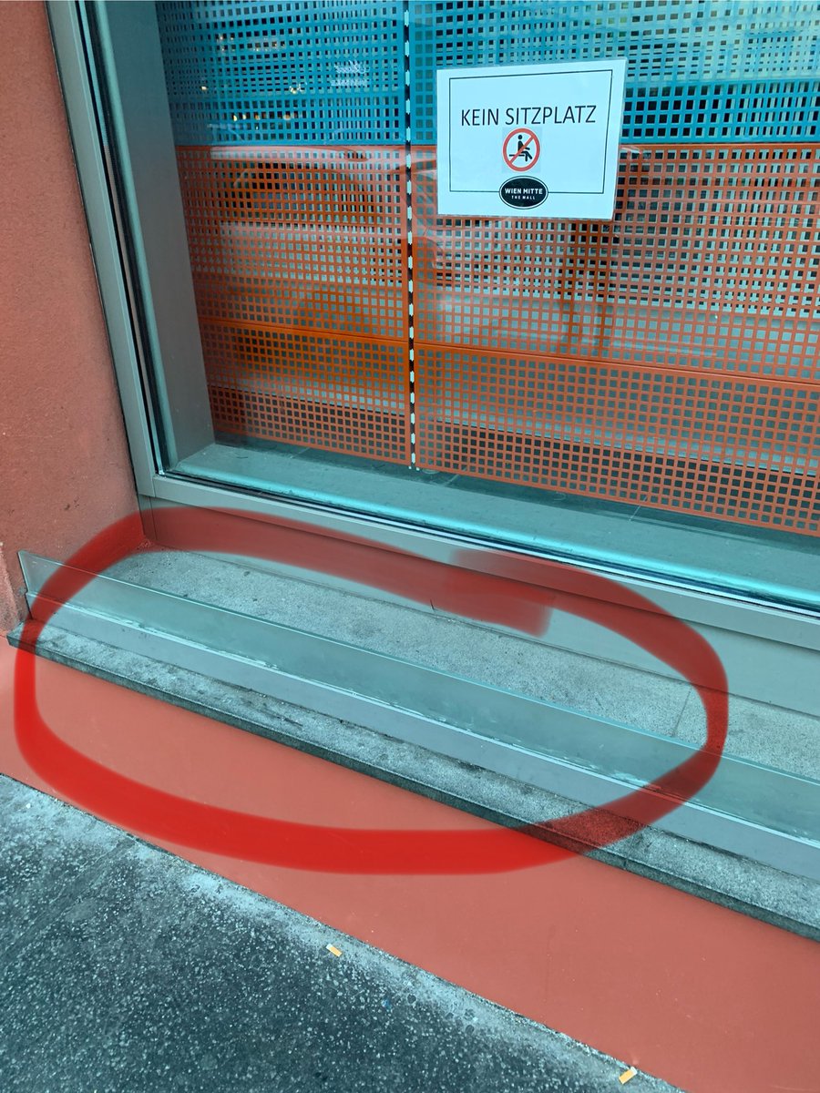 M_Tschiderer's tweet image. Na gut, wird eh schwer, ehrlich g‘sagt.

#HostileArchitecture