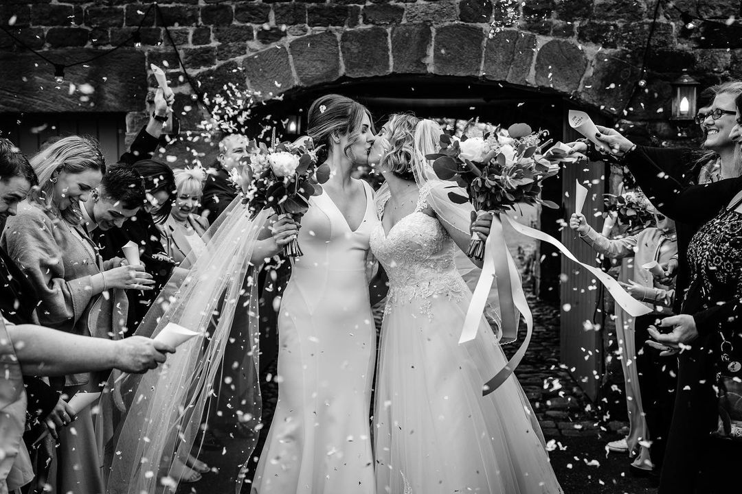evollgbt's tweet photo. Two beautiful brides: Amanda & Zoe 💍👭
📸Photographer: @jamesandrewphotography
📍- The Ashes Barns Wedding Venue & Country House Accommodation
#twobrides #twobridesarebetterthanone #lesbiancouple #loveislove #lovemakesafamily #lesbian #girlswholovegirls https://t.co/O8zMlm6hat