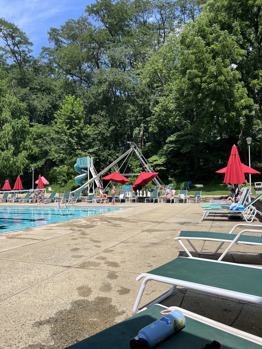 christen_rexing's tweet photo. @shay3322 Full on discussion with friends the other day about the slide at our school growing up. All the danger. #SafetySecond 🛝 Our pool still has one and I dominate it every summer. https://t.co/JJwq3IjCbz