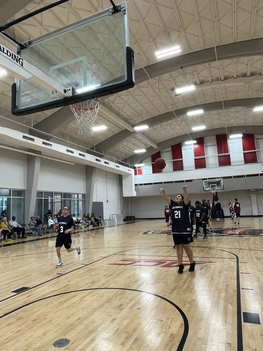 SONorthCarolina's tweet photo. The basketball teams are warming up for day 2! #SONCSG 🏀🏀🏀 https://t.co/X0Y5ENQtDP