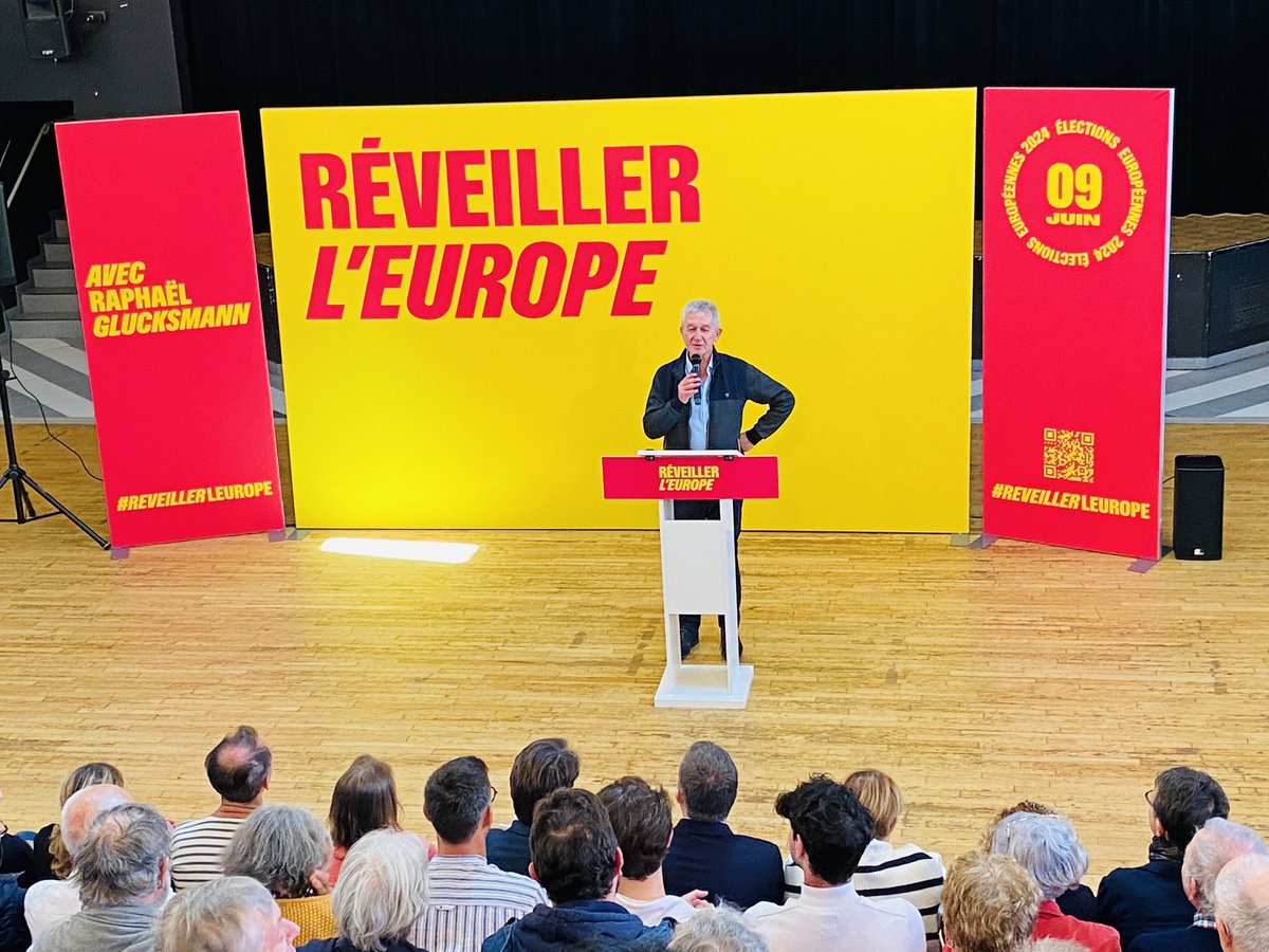 🇪🇺🌹Plus de 120 personnes cet après-midi midi à #Cleguerec pour une réunion publique régionale de présentation du programme de #ReveillerLEurope