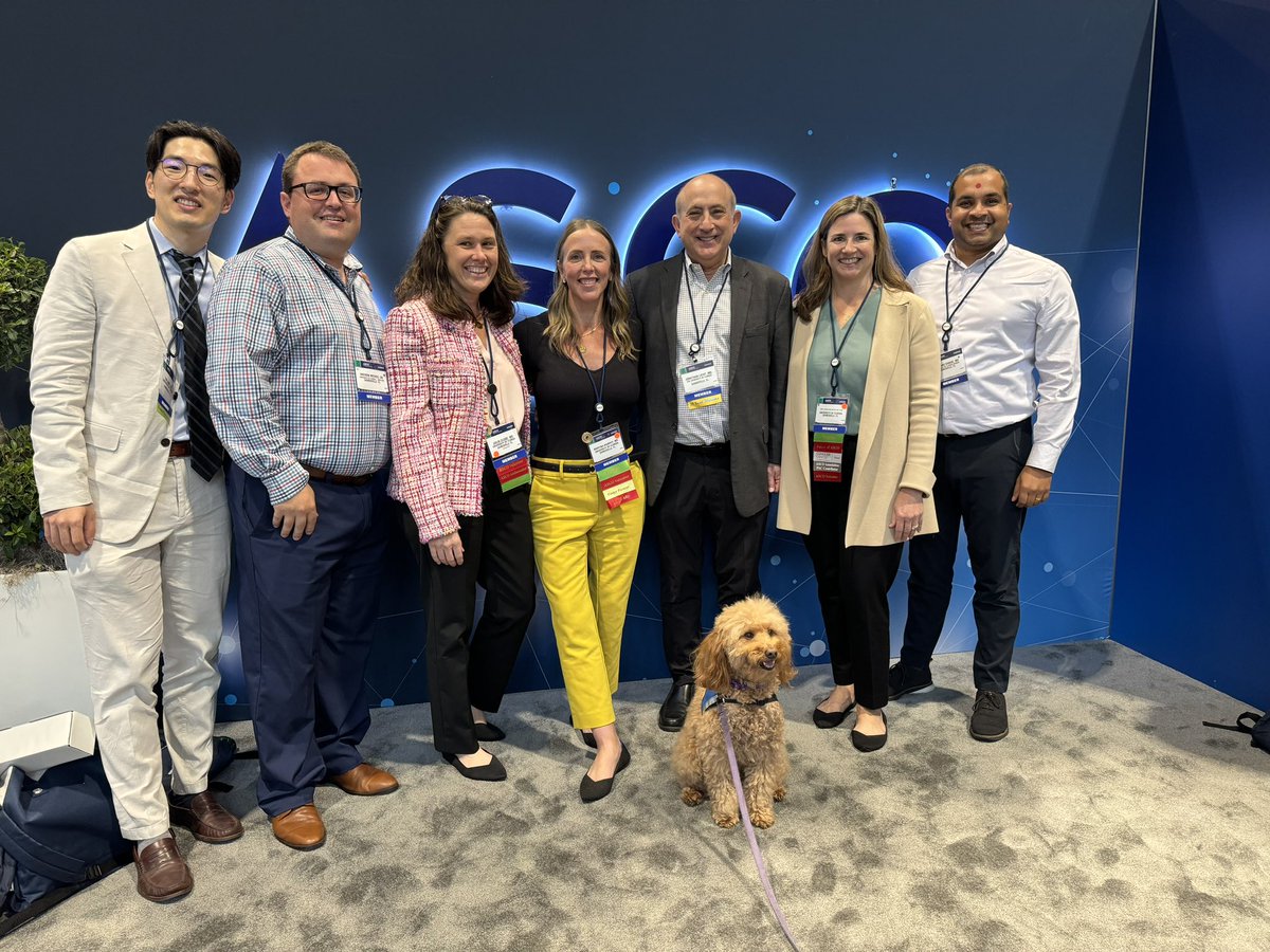 Tim_Jang73's tweet image. Grateful for all the guidance and support from my mentor @TGeorgeMD and fellowship program @HemeOncGators that made my first ASCO poster presentation a success! Your guidance and encouragement have been invaluable and I feel truly blessed🙏🏼 #ASCO24 #hemeonc #UF #UFGators