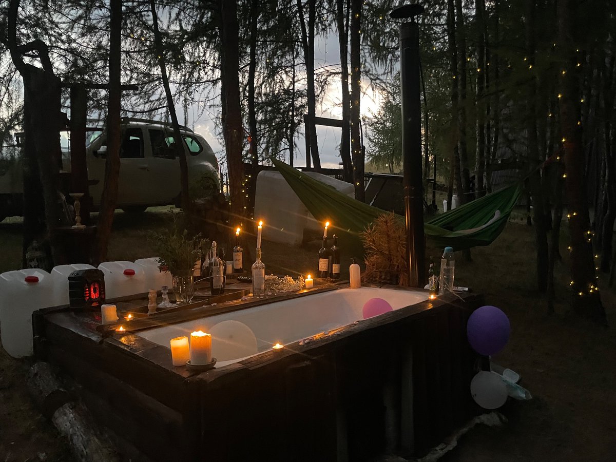 saforaa4's tweet photo. Cooking &amp; sleeping at a cabin in the woods💌 https://t.co/Ozq2t1UZxL