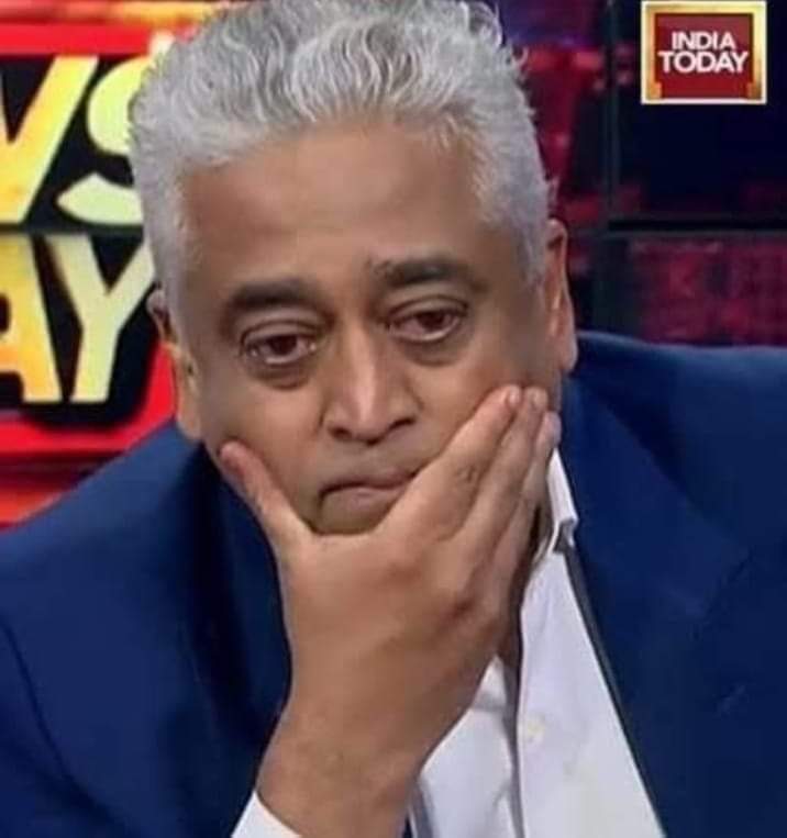 बेचारे @sardesairajdeep को संडासsai! Damned if he Smiles; Damned if he Doesnt! The forbidding Mama Mia Italiya at will cut off his ⚽⚽s +$$ if he Grins; Social Media will cut them off if he Doesn't! & Begum, Pagolika बेहोsh is already a lost cause! कोई तो मदद करो इन जनाब की! 🤪