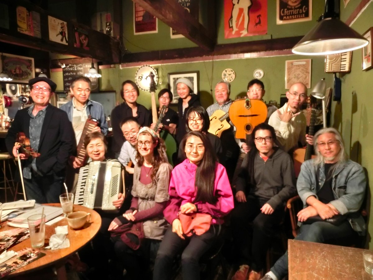 MGypsyjazz's tweet photo. 札幌市で2009年から毎月第一日曜日に定期開催しているジプシージャズのジャムセッション、6月度「じゃかじゃかジプシーナイト」無事終了。
https://t.co/WFoNjVVXtU
本日は計15名が参加。ガンゲットダイマさん、いつも本当にありがとうございます。
https://t.co/JZ2v7at7L8
次回は7/7(日)18時から。 https://t.co/taBNnMavp5